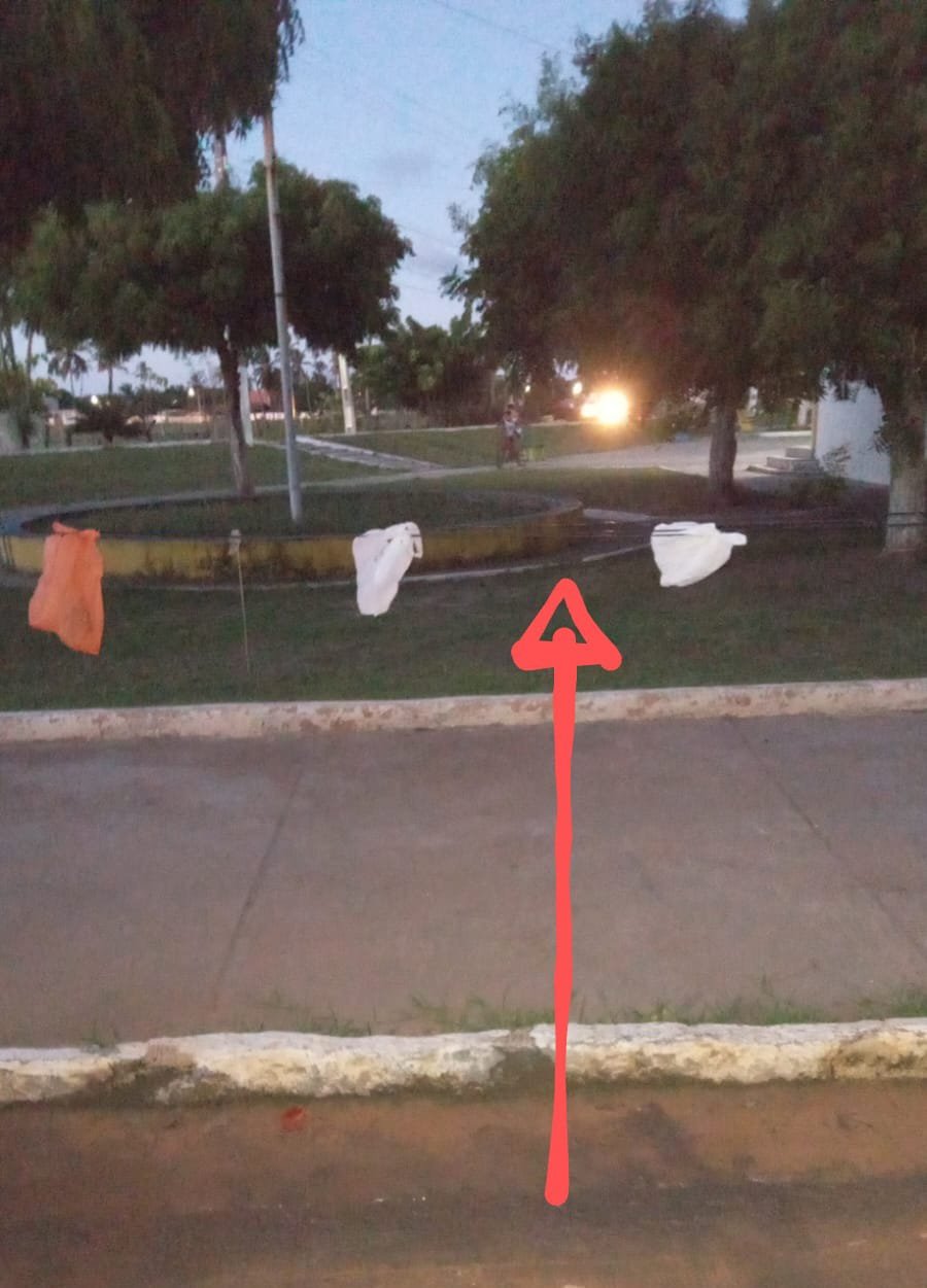 Por Falta De Manutenção, Cabos De Fios Da Up Telecom Causam Acidente E Desespero A Moradores Do Conjunto Manoel Marinho